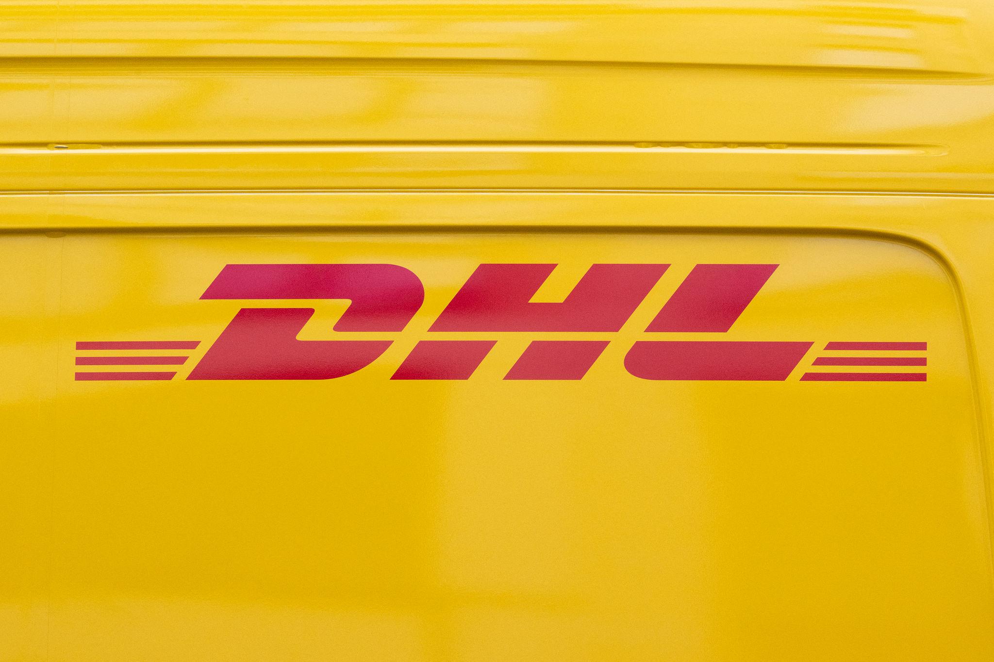 DHL logo